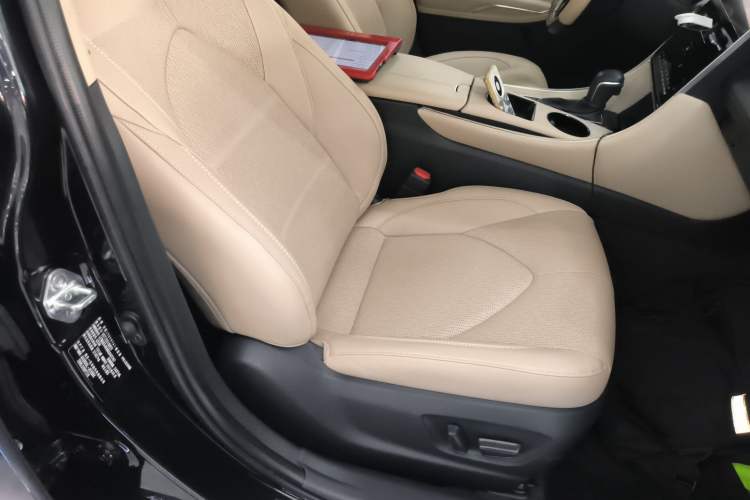 Used Toyota Avalon 2022 Dual-Engine 2.5L Luxury Edition
