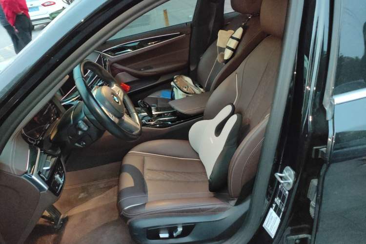 Used BMW 5 Series 2022 Second Facelift 525Li M Sport Package
