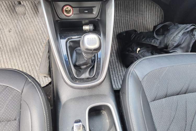 Used Baojun 510 2017 1.5L Manual Fashion Model
