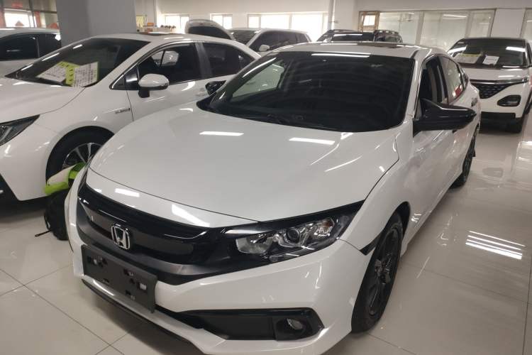 Used Honda Civic 2021 HATCHBACK 220TURBO CVT New Trendsetter