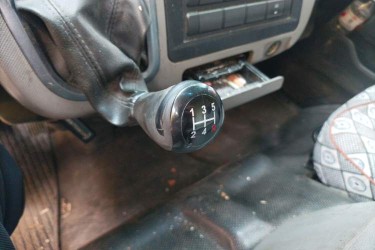 Used Foton Scenic G7 2022 2.4L Gasoline Commercial Version Long Wheelbase High-Roof Van 2 Seats 4K22D4M Gear Lever