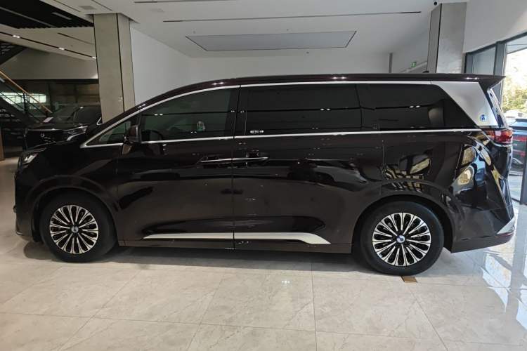 Used Denza D9 2024 PIONEER Four-Seat Pioneer Edition
