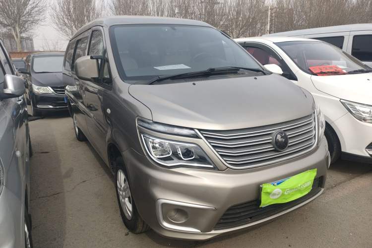 Used FORTHING Lingzhi 2022 M5L 1.6L Utility Model 7 Seats
