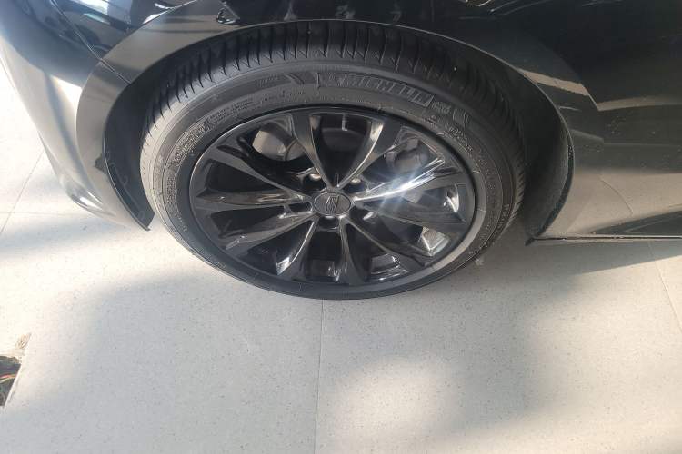 Used Cadillac CT5 2022 28T Luxury Version (Standard Edition) Left Front Wheel Hub