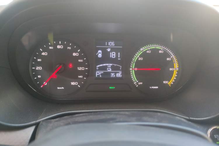 Used Roewe Clever 2021 302 km New Four-Seater Super-Efficient Version
