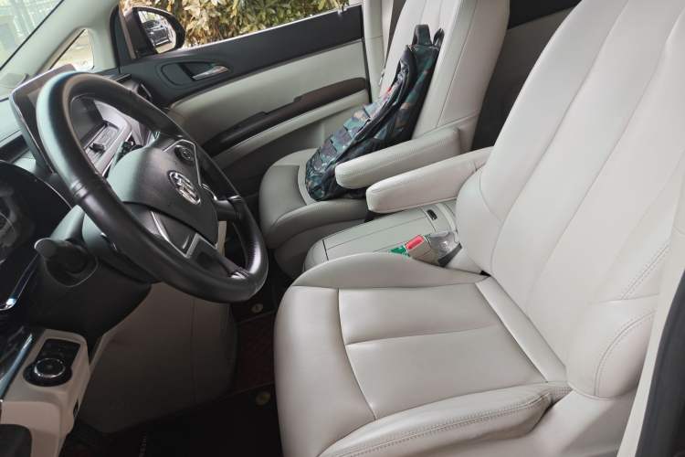 Used Buick GL8 2022 Land Cruiser Executive Class 652T Comfort Model