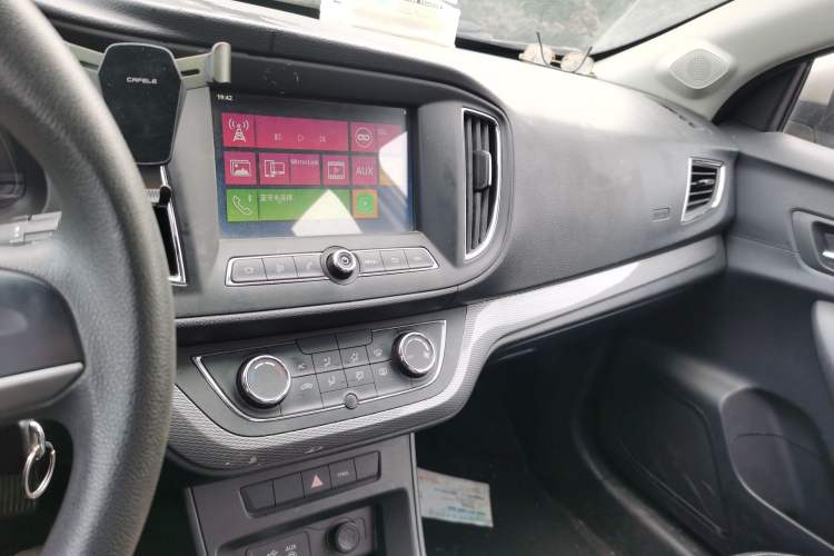 Used Roewe 360 2015 1.5L Manual Luxury Edition
