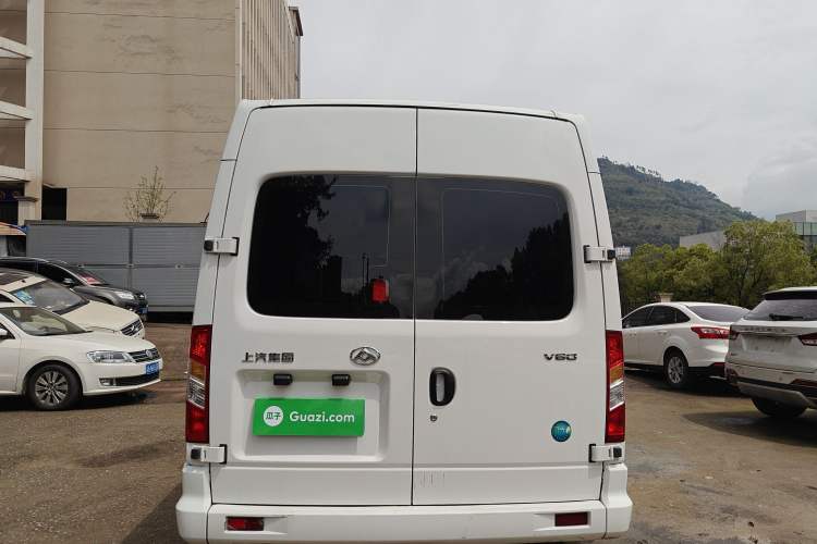 Used SAIC MAXUS Xintu V80 2025 Value Edition Aoyuntong 2.0T Manual Short Wheelbase Mid-Height 127 Ps 5/6 Seats Rear