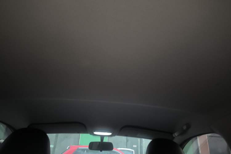 Used Chery QQ Little Ant 2022 Revised Version Sweet Pink Edition Half-Sugar Version Lithium Iron Phosphate 30.7 kWh 30 kW 301 km