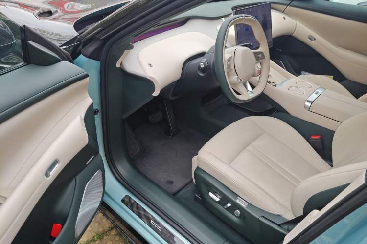 Used Xiaomi Auto YU7 2025 Ultra-Long Range High-Performance All-Wheel-Drive Max Edition Driver Seat