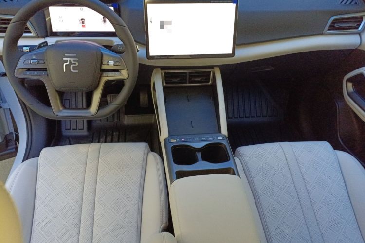 Used BYD Yuan UP 2025 Intelligent Driving Version 401 KM Dynamic Edition