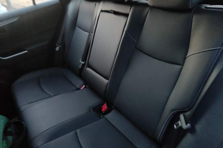 Used Toyota RAV4 2024 2.0L CVT Two-Wheel Drive Urban Edition
