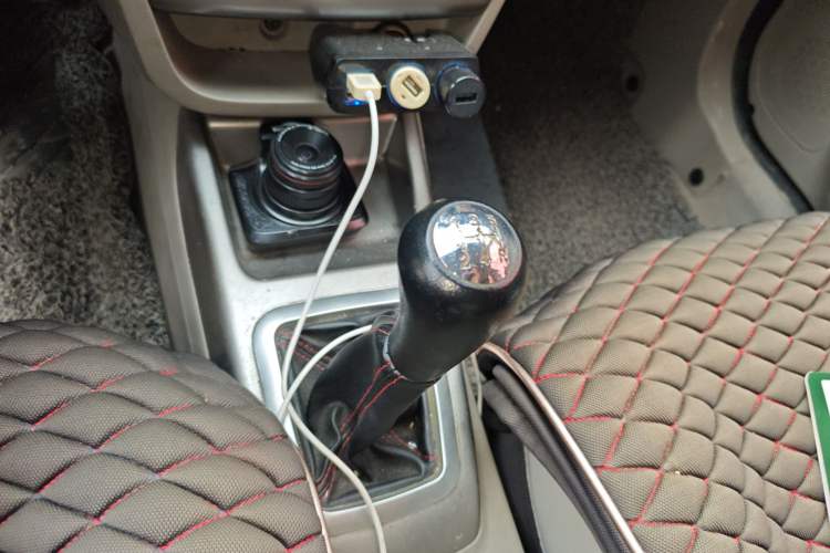 Used CHANGAN Alsvin V3 2012 1.3L Manual Luxury Version China IV Standard Gear Lever