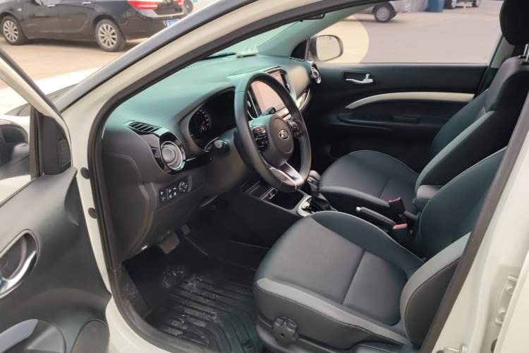 Used Kia kx1 Stonic 2021 1.4L CVT Fun & Sunroof Model Driver Seat