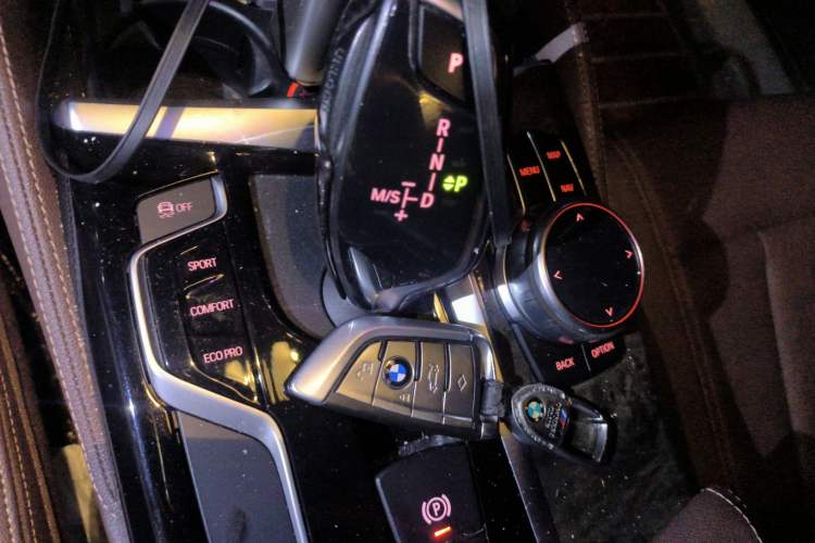 Used BMW 5 Series 2019 525Li M Sport Package