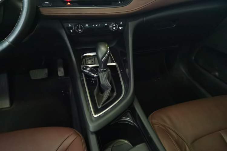 Used Buick GL6 2019 18T 6-Seater Connected Luxury Version China V Standard
