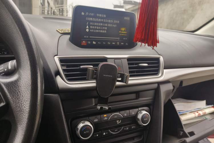 Used Mazda 3 Axela 2017 Sedan 1.5L Automatic Luxury Model China VI Standard