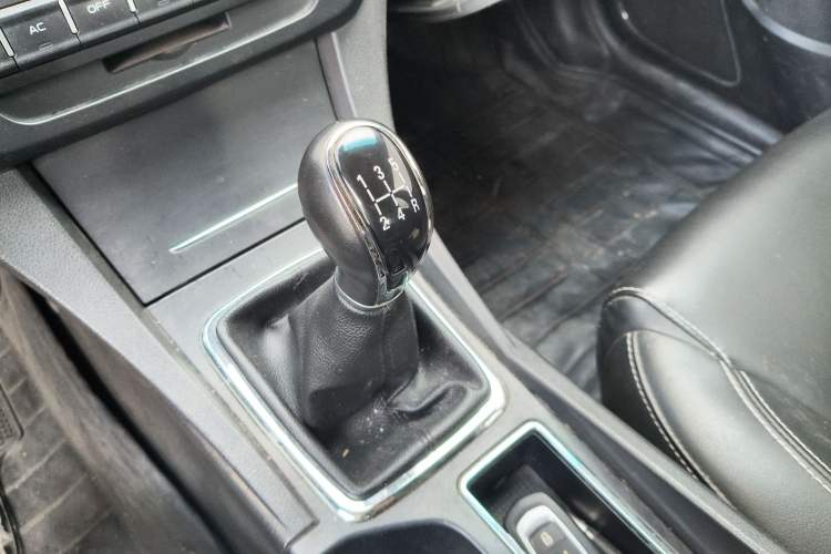 Used Geely Auto Emgrand 2017 Sedan Million Edition 1.5L Manual Upward Connect Version