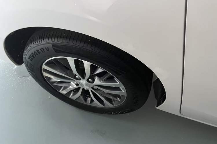 Used Buick GL8 2021 ES Landtrek 653T Comfort Edition
