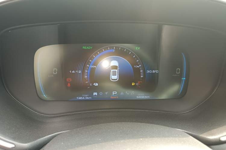 Used Dongfeng Fengon E3 2019 EVR Extended-Range Luxury Model Instrument Cluster