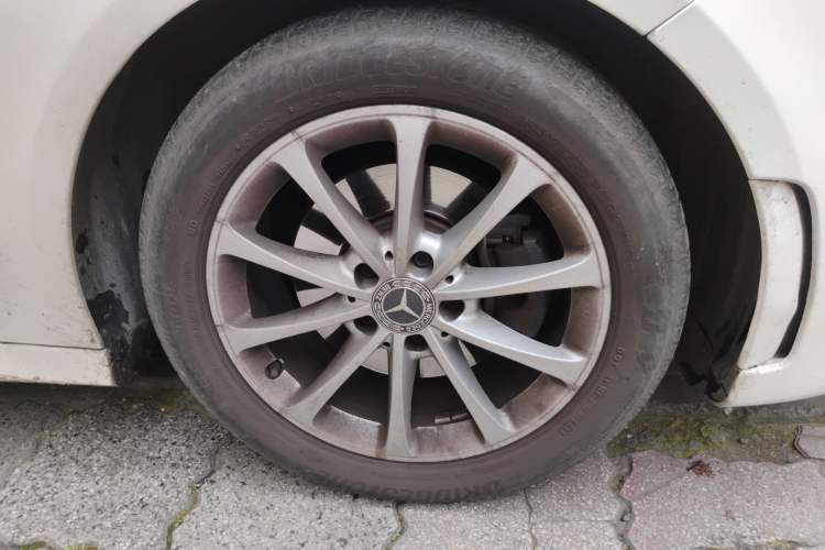 Used Mercedes-Benz A-Class 2021 A 200 L Sport Sedan Fashion Model Right Front Wheel Hub