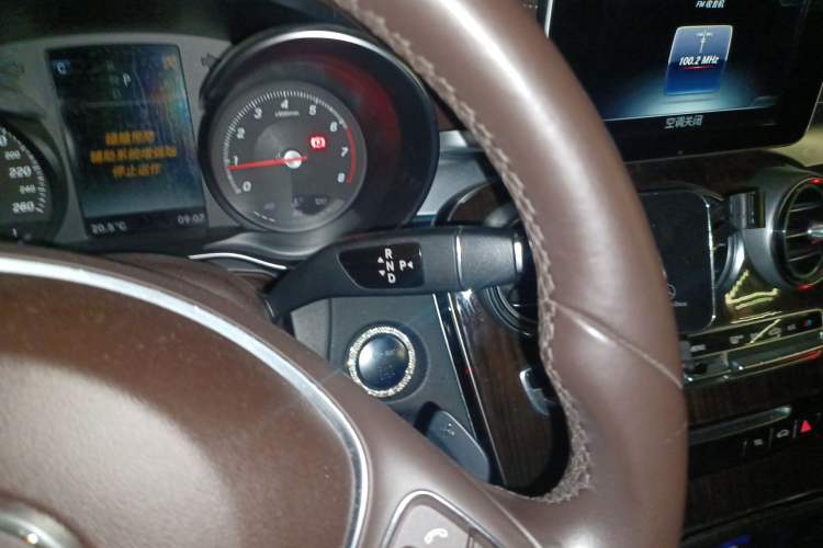 Used Mercedes-Benz GLC 2017 GLC 260 4MATIC Luxury Model Gear Lever