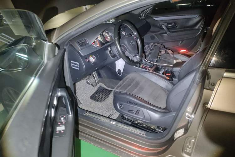 Used Volkswagen FAW-Volkswagen CC 2013 1.8TSI Luxury Model
