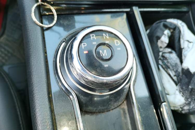 Used Ford Taurus 2019 EcoBoost 245 Premium Edition Gear Lever