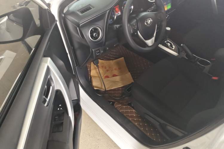 Used Toyota Corolla 2017 Revised Version 1.2T S-CVT GL-i Driver Seat