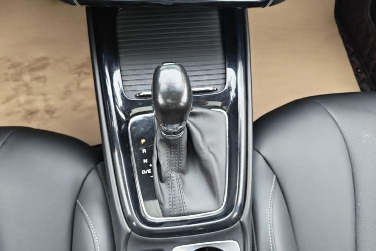 Used Roewe i5 2019 1.5L Automatic 4G Connected Langhao Edition

