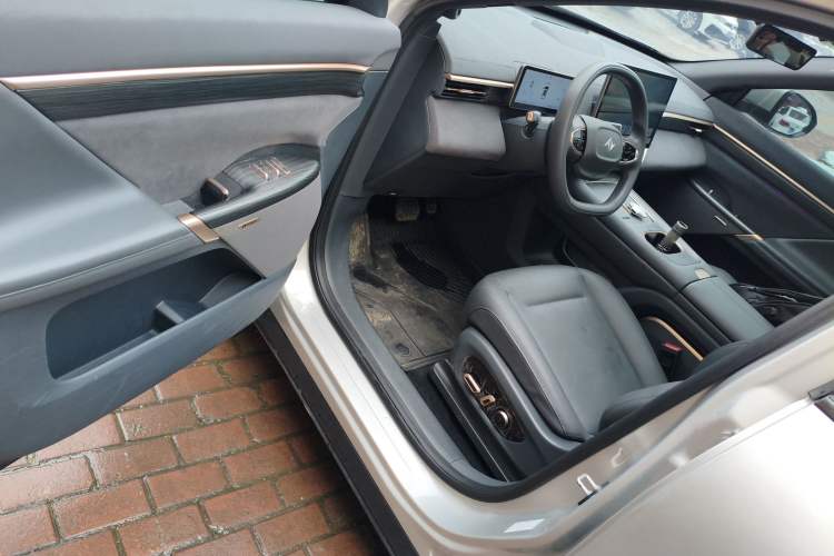 Used Dongfeng eπ eπ008 2024 210Max Range-Extended Version 6 Seats