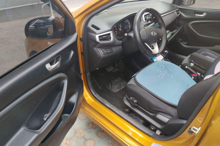 Used Hyundai Verna (older generation) 2017 1.4L Automatic YueXiang Edition China V-standard