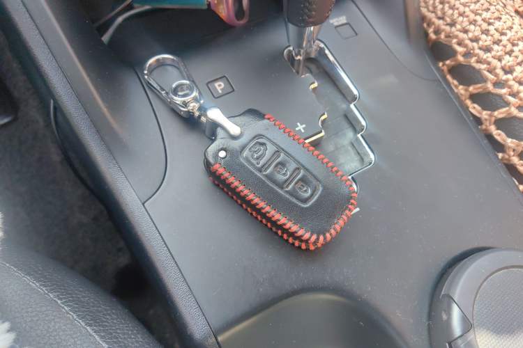 Used Hyundai ix35 2013 2.0L Automatic Two-Wheel Drive Smart GLS China IV Standard
