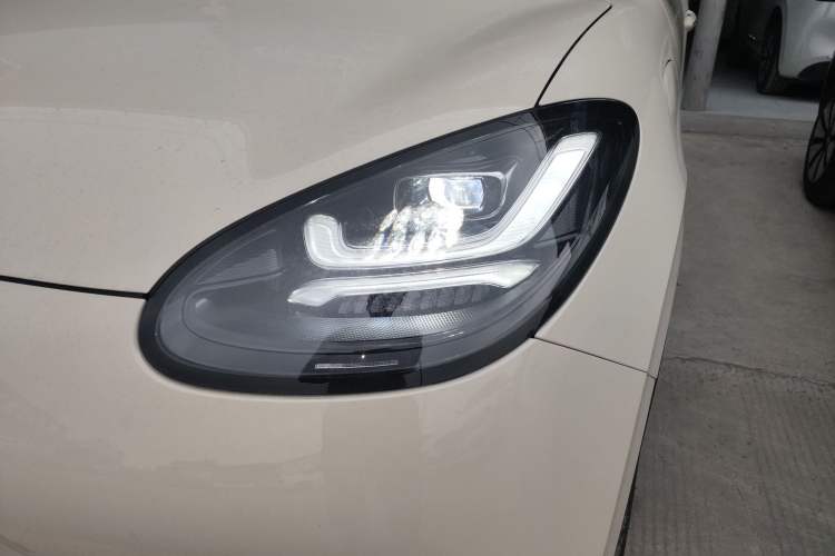 Used Wuling Bingo 2025 333 km Lingxi Deluxe Edition Left Front Headlight