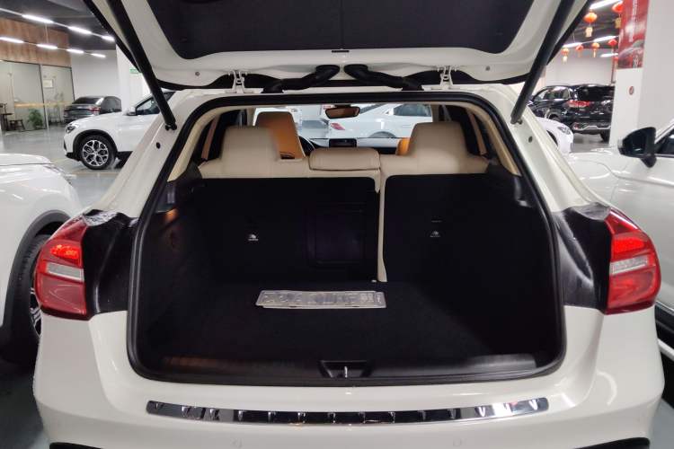 Used Mercedes-Benz GLA 2015 GLA 220 4MATIC Luxury Model