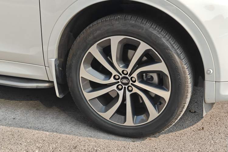 Used Land Rover Discovery Sport 2023 249 PS R-Dynamic HSE Luxury Custom Edition