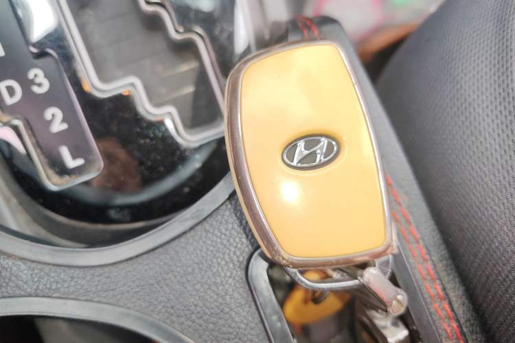 Used Hyundai Verna (older generation) 2016 1.4L Automatic Leading-Edge GLX