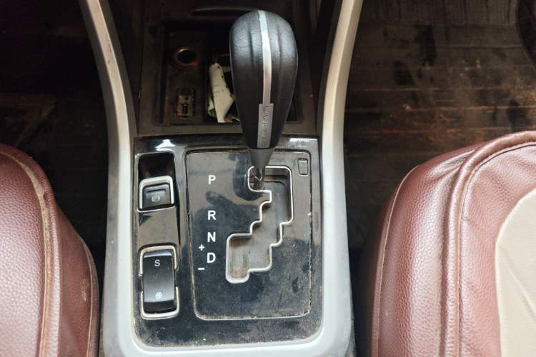 Used Land X5 2016 Plus 1.5T CVT Leading Edition Gear Lever