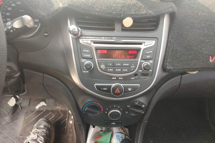 Used Hyundai Verna Ray 2014 1.4L Manual GLX
