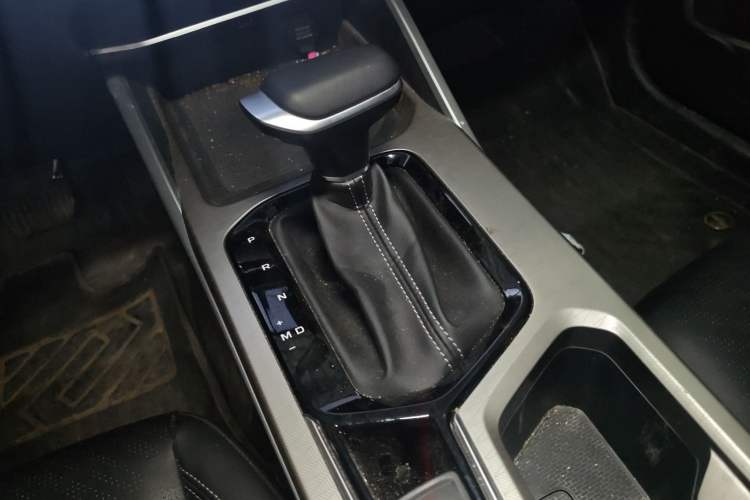 Used Geely Auto Emgrand 2023 4th Generation Champion Edition 1.5L CVT Prestige Model Gear Lever