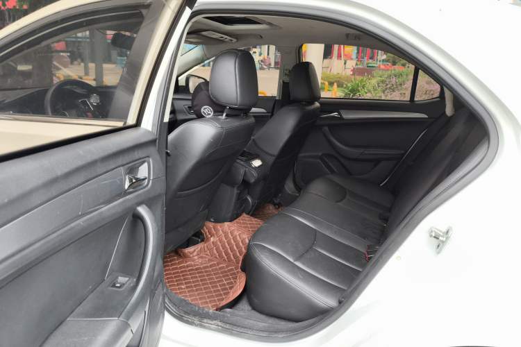 Used Roewe 360 2018 PLUS 1.5L Automatic Luxury Edition Left Rear Seat