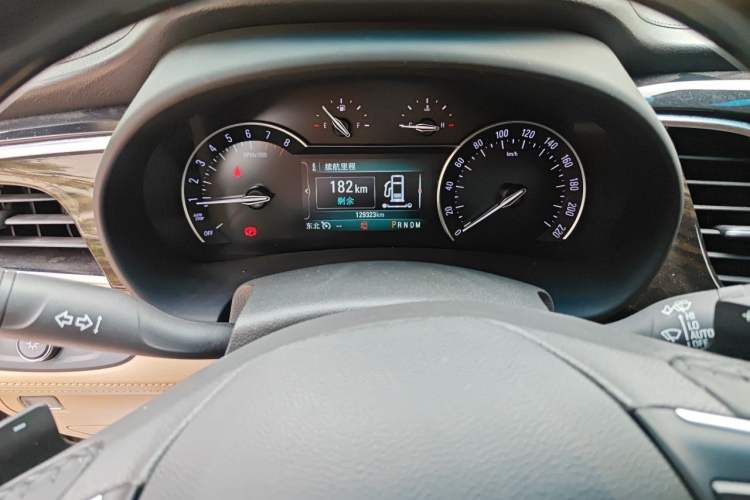 Used Buick GL8 2017 ES 28T Luxury Model China V Standard
