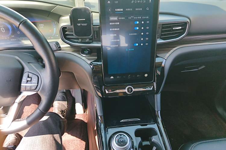 Used Ford Explorer 2020 EcoBoost 285 4x4 Titanium Edition 6 Seats
