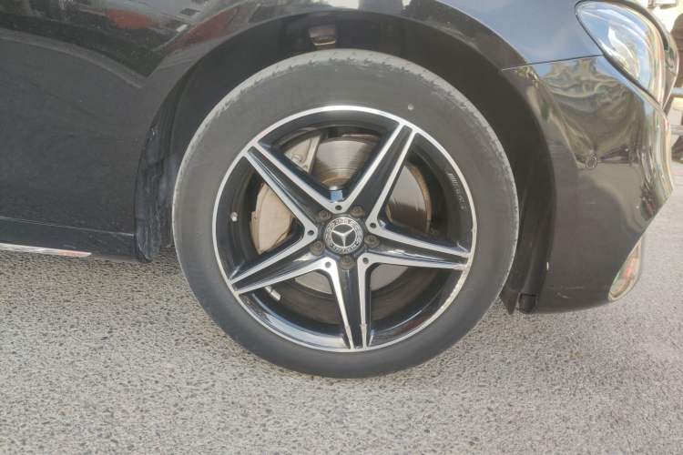 Used Mercedes-Benz E-Class 2020 E 300 L Sport Luxury Edition Right Front Wheel Hub