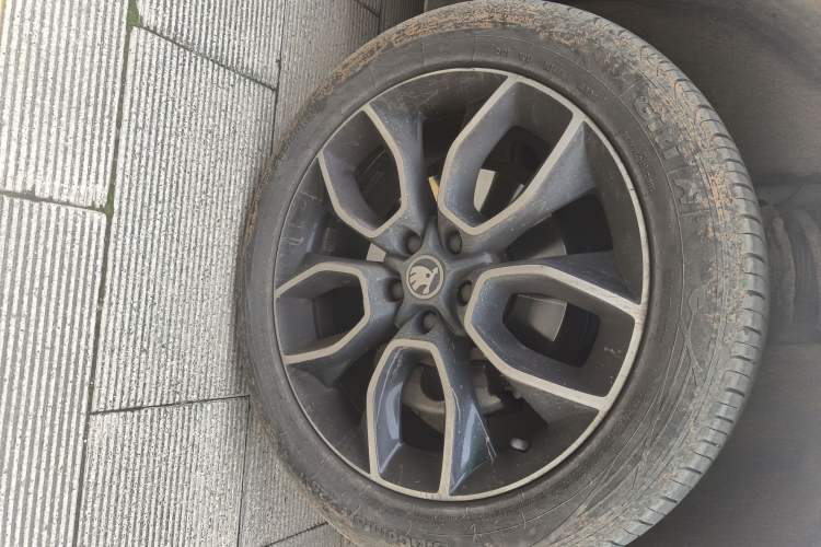 Used Skoda Kodiaq 2018 TSI380 7-Seater Four-Wheel-Drive Flagship Edition Right Front Wheel Hub