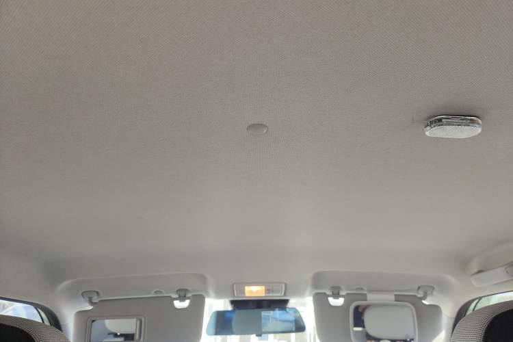 Used CHANGAN NEVO Lumin 2022 155 km – Refreshingly Sweet Edition Headliner