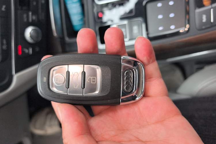 Used Audi A6L 2012 35 FSI quattro Luxury Model
