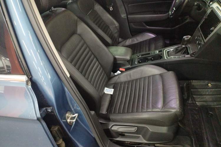 Used Volkswagen Variant 2018 380TSI Two-Wheel Drive Comfort Edition