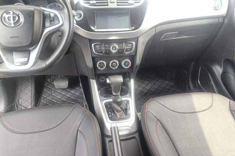 Used Brilliance V3 2015 1.5L Automatic Smart Version Gear Lever