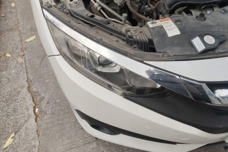 Used Honda Civic 2016 220TURBO CVT Luxury Edition Right Front Headlight